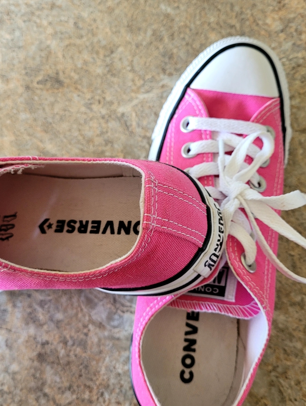 Pink Converse 💕 - Picture 7 of 11